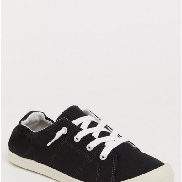 Torrid Riley Ruched wide sneaker - Picture 3 of 7